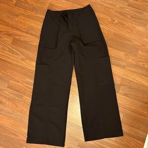 NWOT cargo wide leg pants size medium